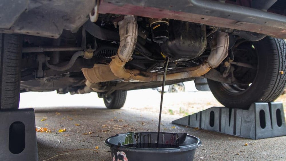 How To Change Car Oil At Home