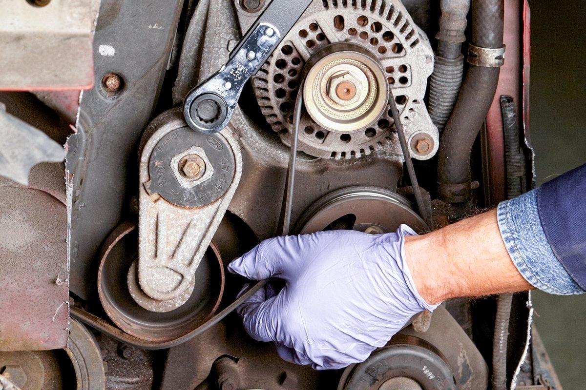 How to Change Serpentine Belt: Step-by-Step Guide for Beginners