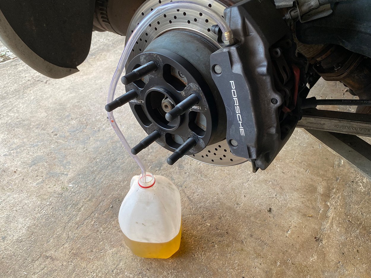 When to Change Brake Fluid: Essential Signs and Expert Tips