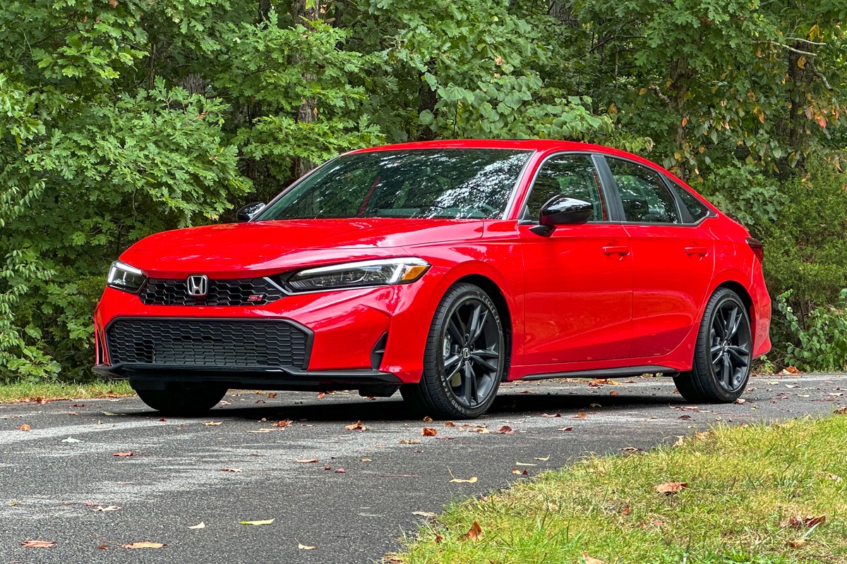 Safest Cars for New Drivers: Top Picks for Ultimate Protection