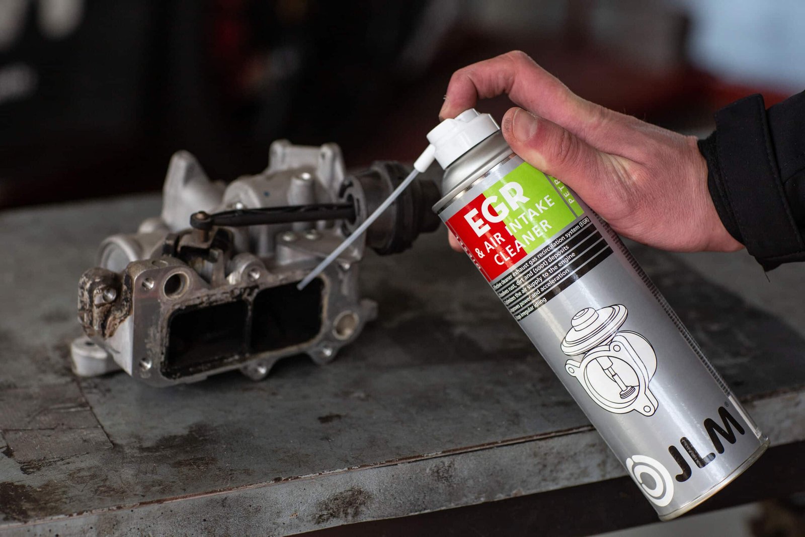 Carbon Buildup Engine Cleaning: Boost Performance and Efficiency