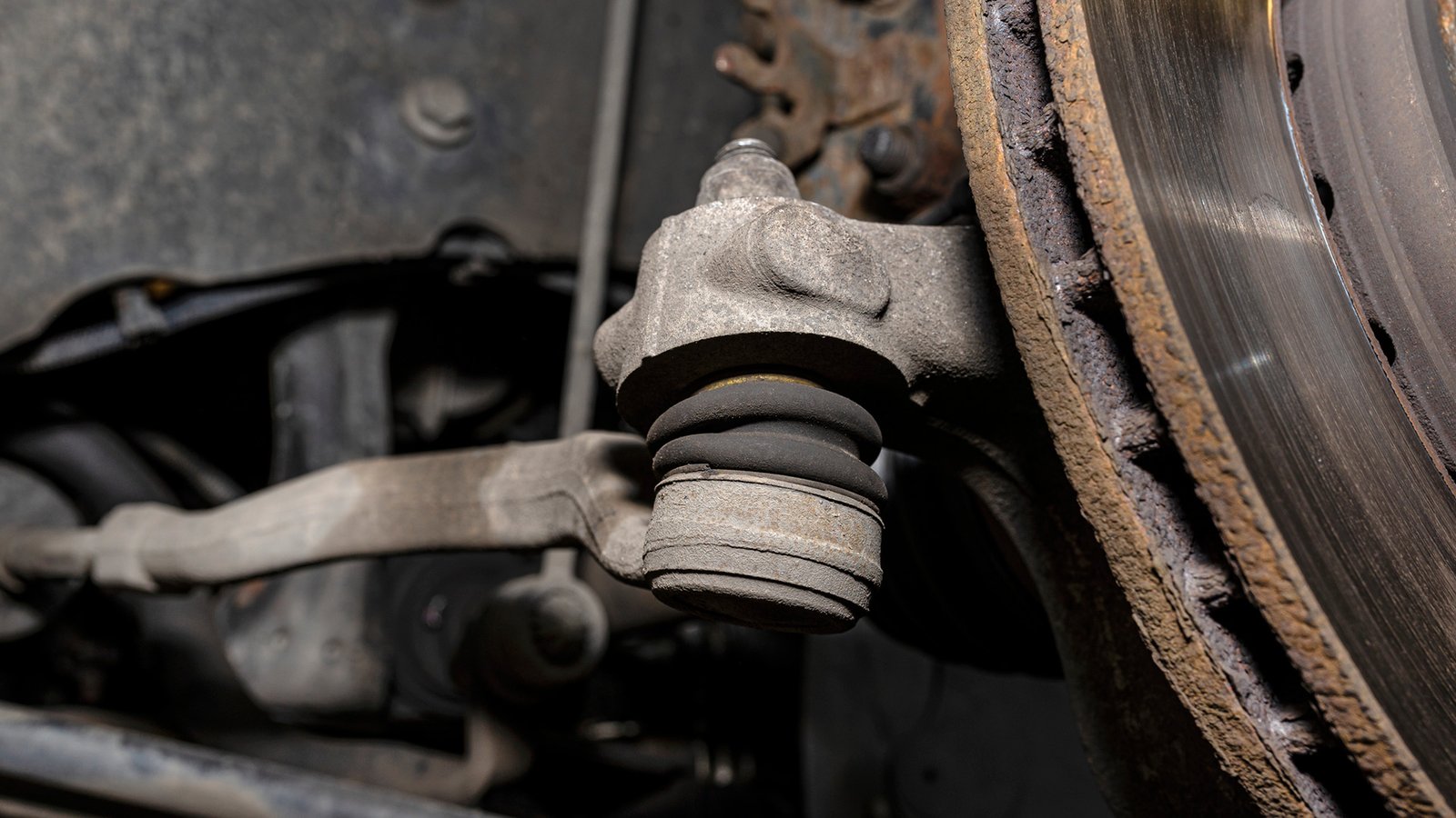 Tie Rod End Replacement Signs: Key Warning Signals to Watch For