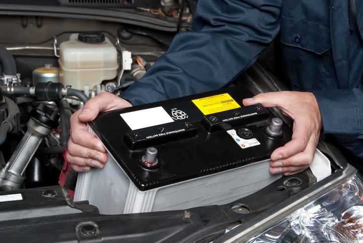 Signs Car Battery Needs Replacing: Top Warning Signals to Watch