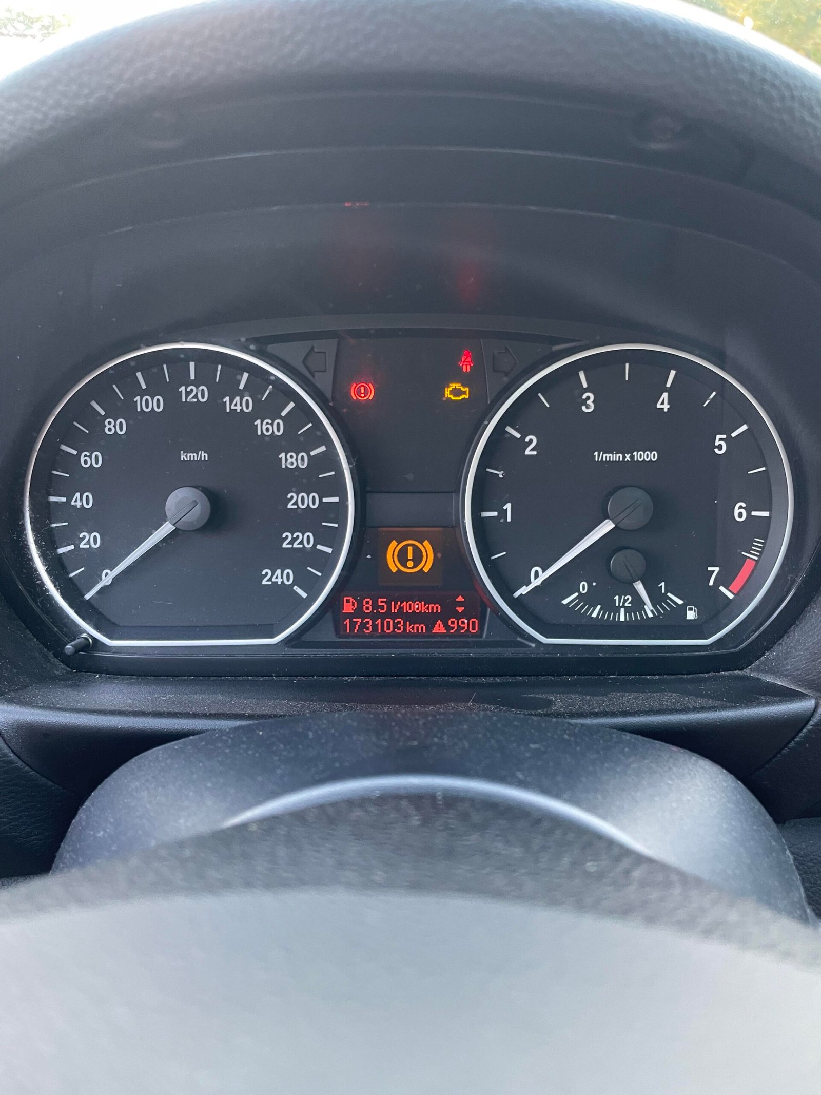 Yellow Check Engine Light Vs Red: What’s the Real Difference?